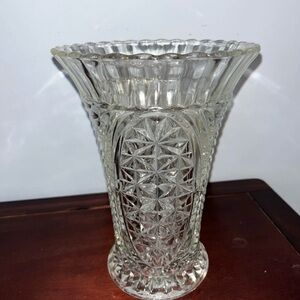 Elegant Crystal Glass Vase